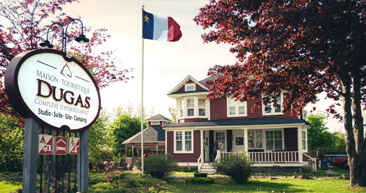 Complexe D'Hebergement La Maison Touristique Dugas Caraquet Eksteriør bilde
